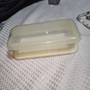 PAMPERED CHEF EUC ICECREAM CAKE PAN KEEPER PORCELAIN AND PLASTIC